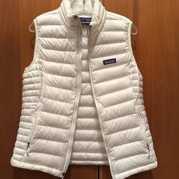 Patagonia women’s vest NWOT - Picture 10 of 10